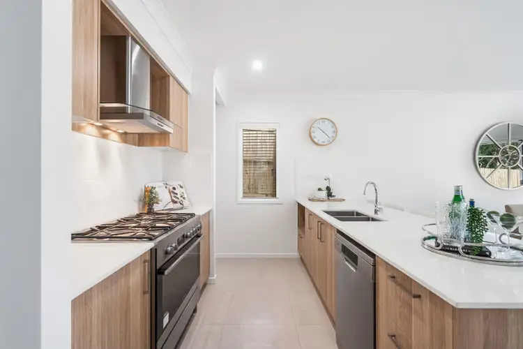 Second view of Homely house listing, 21 Villiers Street, Lota QLD 4179