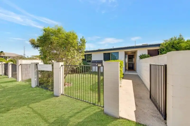 Main view of Homely unit listing, 2/27 Auckland Street, Gladstone Central QLD 4680