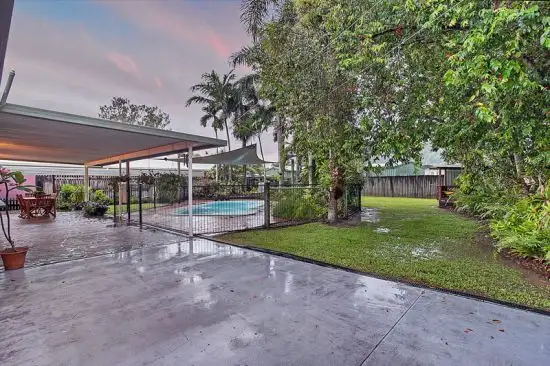 5 Mangano Close, Brinsmead QLD 4870