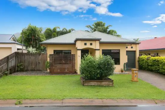 11 Sherwood Close, Brinsmead QLD 4870