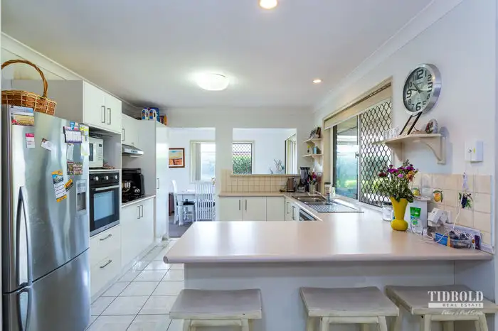 Second view of Homely house listing, 2 Stacey Court, Victoria Point QLD 4165