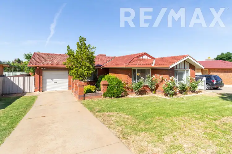 4 Kimba Drive, Glenfield Park NSW 2650