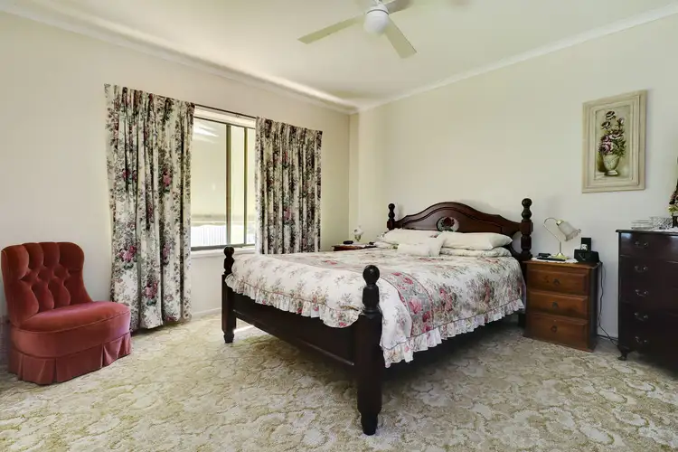 Sixth view of Homely house listing, 233 Burchfield Avenue, Deniliquin NSW 2710