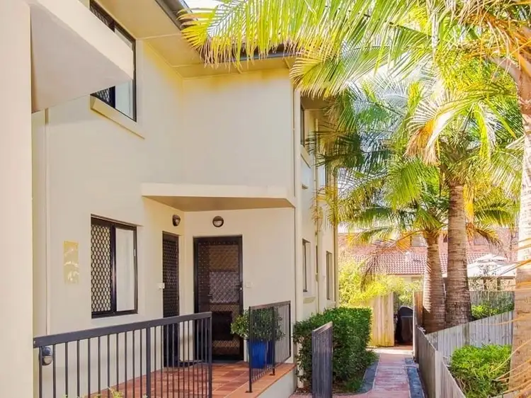 3/101 Dunellan Street, Greenslopes QLD 4120