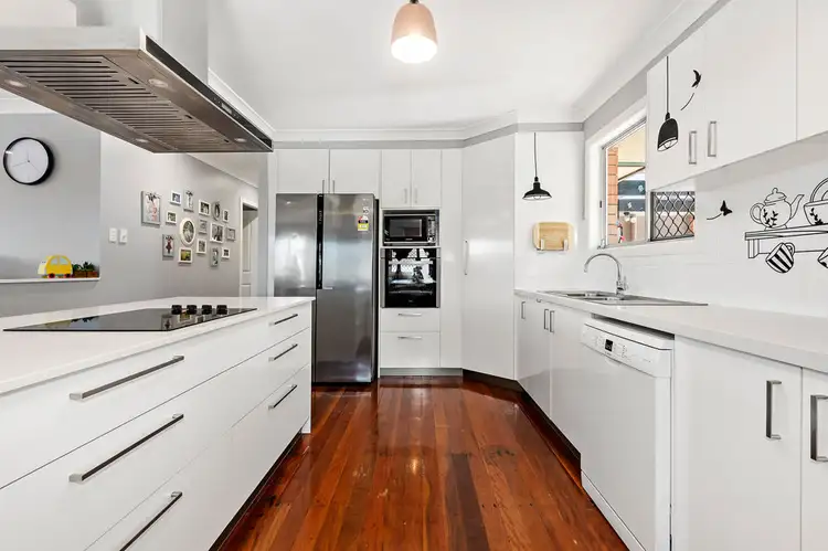 Second view of Homely house listing, 21 Samantha Street, Wynnum West QLD 4178