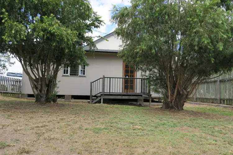 27 Queen Street, Harrisville QLD 4307
