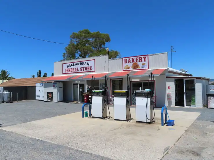 28192 New England Highway, Ballandean QLD 4382