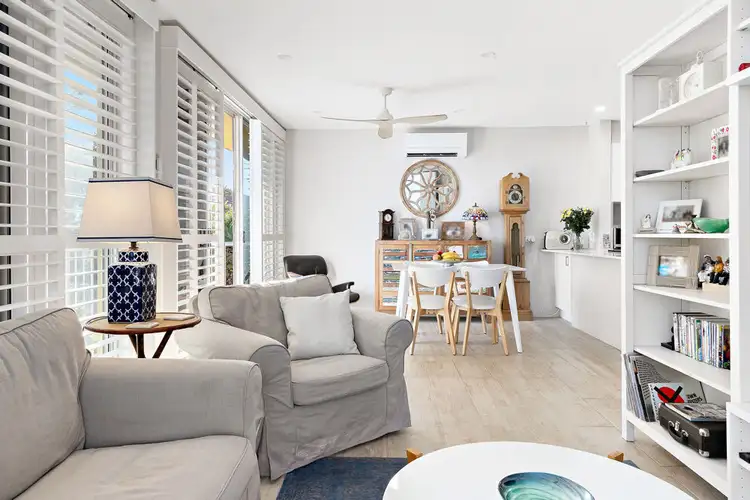 Fifth view of Homely unit listing, 2/40 Prince Edward Parade, Redcliffe QLD 4020