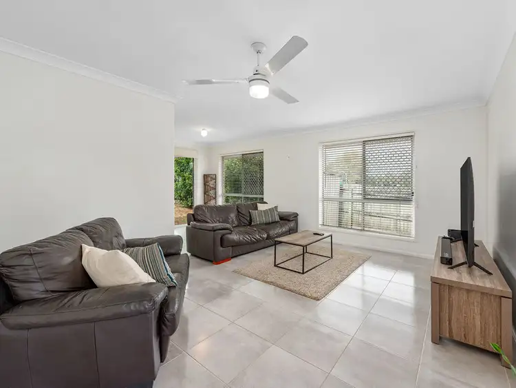 Second view of Homely house listing, 18 Ashwood Circuit, Birkdale QLD 4159
