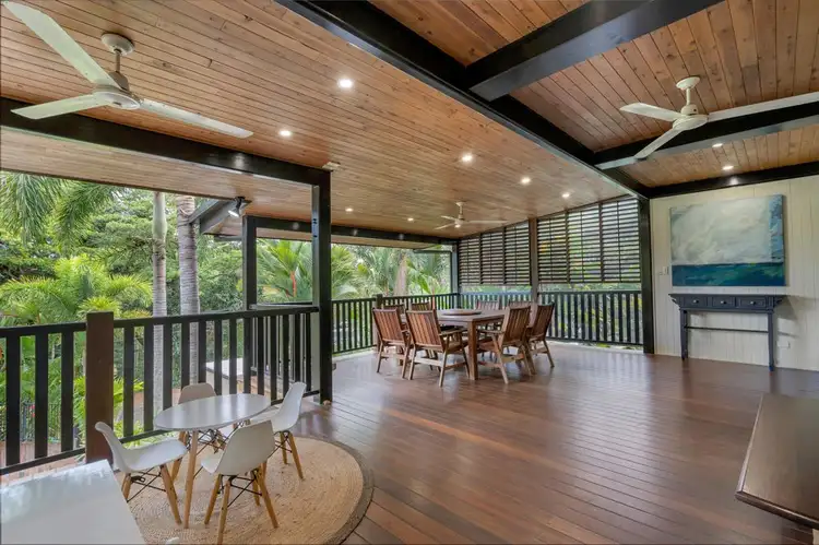 92 Hillview Crescent, Whitfield QLD 4870