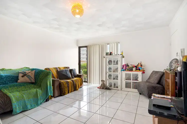 Second view of Homely unit listing, 2/8 Jeffrey St, Redcliffe QLD 4020