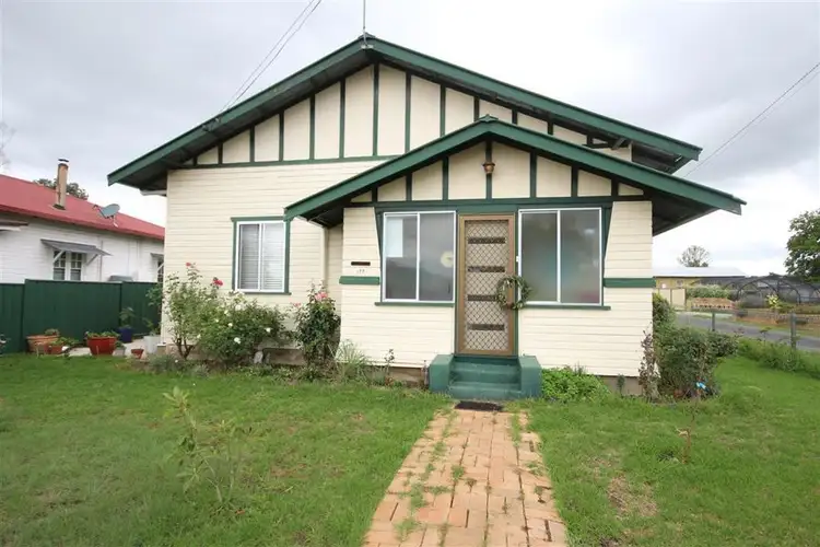 177 Manners Street, Tenterfield NSW 2372