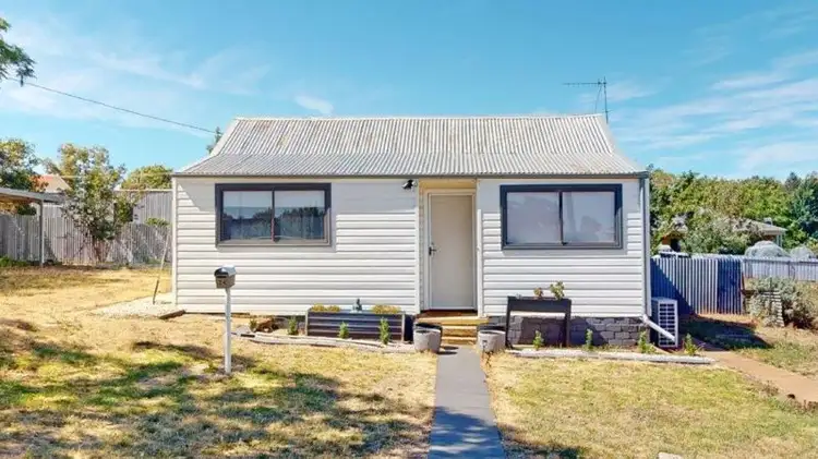 17 to 21 Hart St, Junee NSW 2663