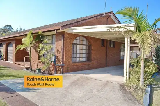 1/4 Roy Sanders Place, South West Rocks NSW 2431