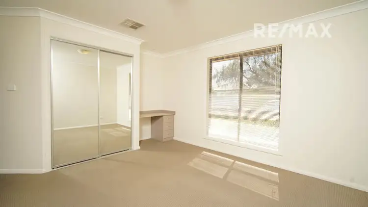 Seventh view of Homely house listing, 3/2-4 Macquarie Street, Mount Austin NSW 2650