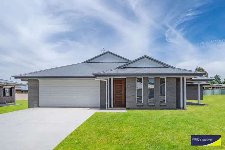 2 Albion Close, Armidale NSW 2350