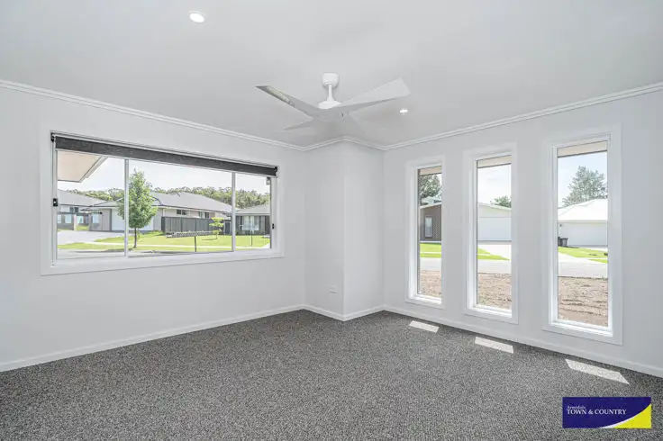Fifth view of Homely house listing, 2 Albion Close, Armidale NSW 2350