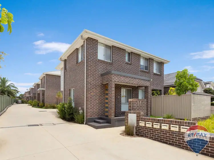 4/18 CANBERRA STREET, Oxley Park NSW 2760