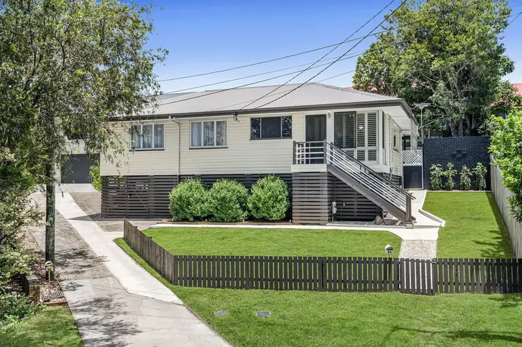 86 Roseneath Parade, Wynnum West QLD 4178