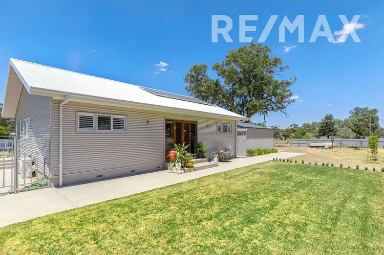 18 Bull Street, Currawarna NSW 2650