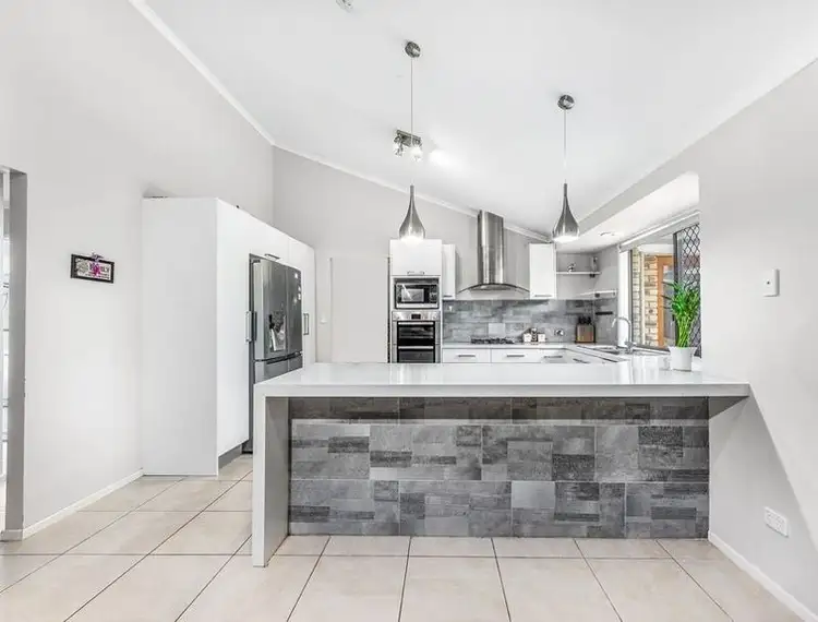 753 South Pine Road, Albany Creek QLD 4035
