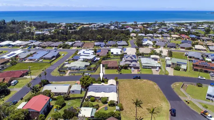 Fifth view of Homely house listing, 2 Burns Crescent, Corindi Beach NSW 2456