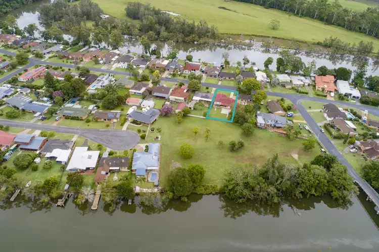 14 Newry Island Drive, Urunga NSW 2455