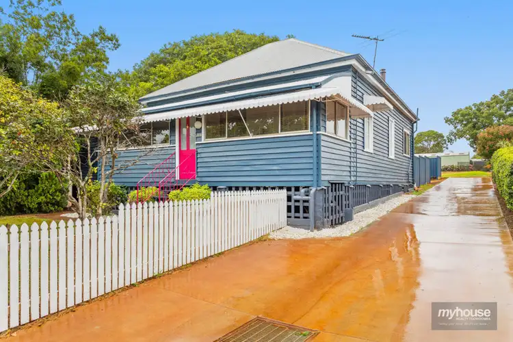 302 South Street, Harristown QLD 4350