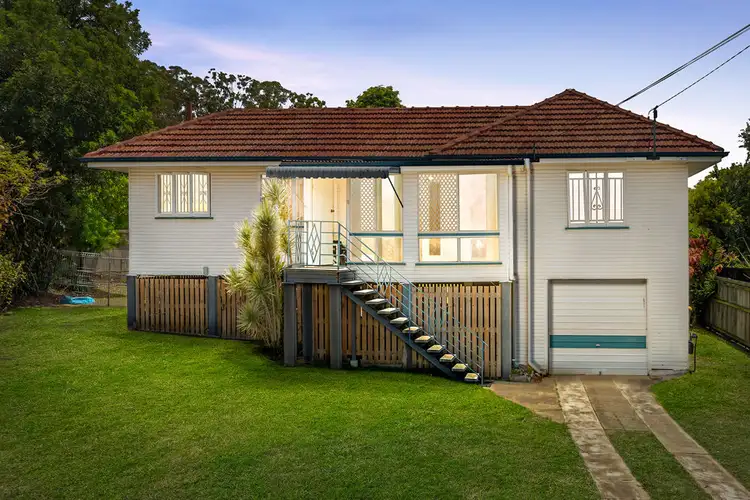 32 Vaucluse Street, Wavell Heights QLD 4012