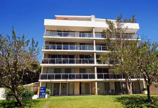Main view of Homely unit listing, 1/48 Mildura Street, Coffs Harbour NSW 2450