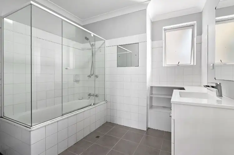 Third view of Homely unit listing, 2/8 Drummond Street, Greenslopes QLD 4120