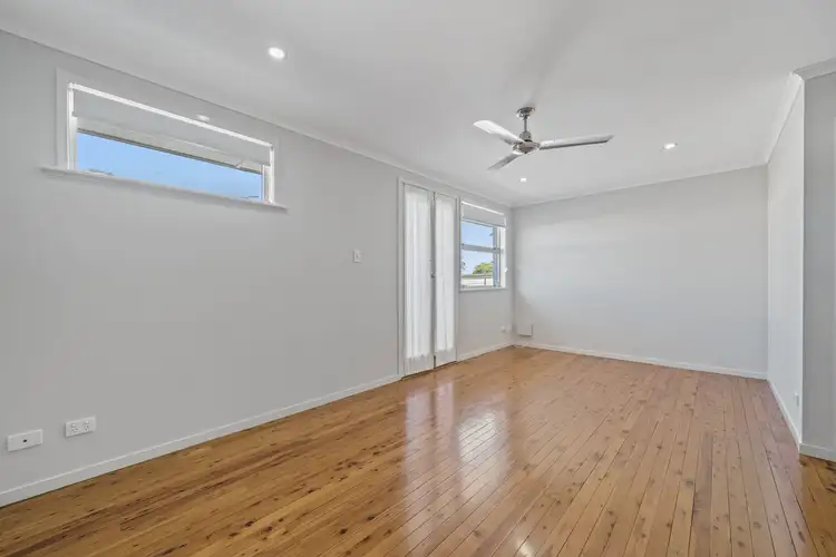 Fifth view of Homely unit listing, 2/66 Mary Street, Mount Lofty QLD 4350