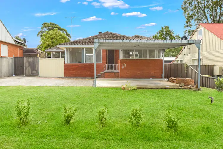89 Macquarie Avenue, Campbelltown NSW 2560