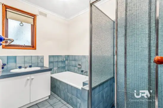 Seventh view of Homely house listing, 10 Whitehaven Court, Craigieburn VIC 3064