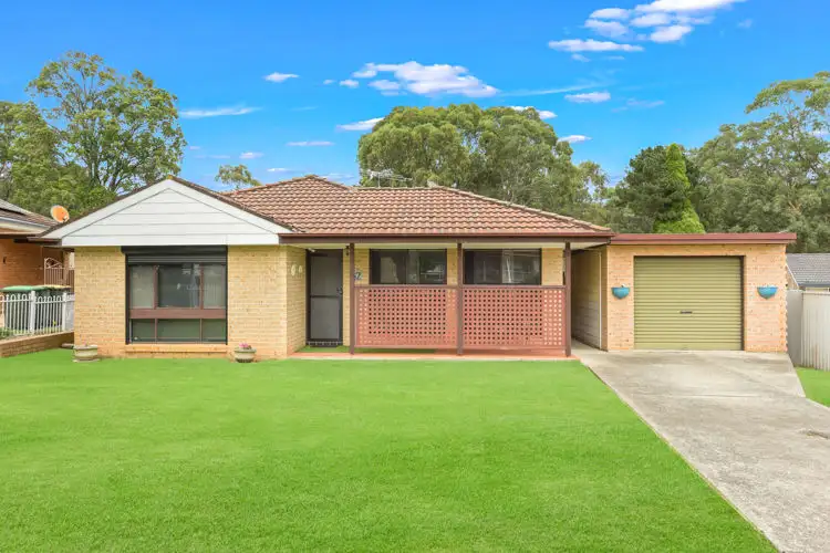 42 Parma Crescent, St Helens Park NSW 2560