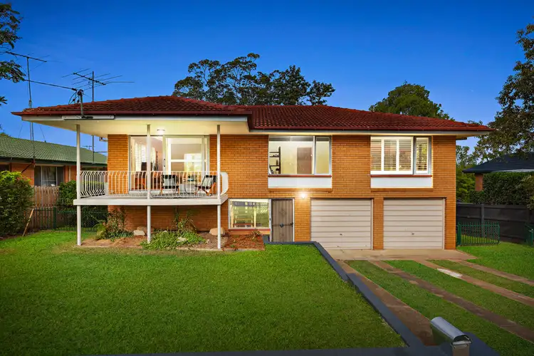 3 Cresthaven Drive, Mansfield QLD 4122