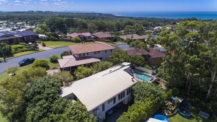 3 Nicholson Close, Safety Beach NSW 2456
