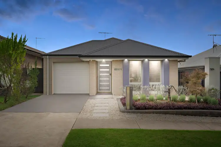 3 Lyora Street, Glenmore Park NSW 2745