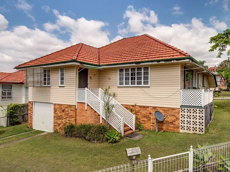 10 Farnell Street, Chermside QLD 4032