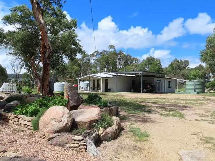 58 Wallace Court, Glen Aplin QLD 4381