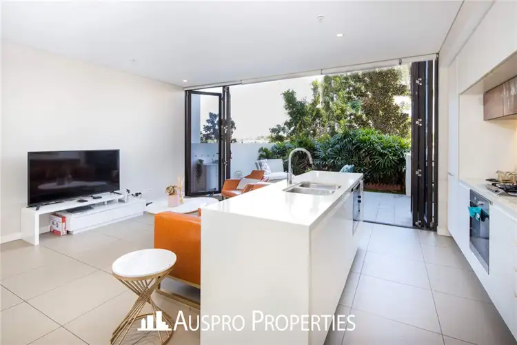 20005 37D Harbour Rd, Hamilton QLD 4007