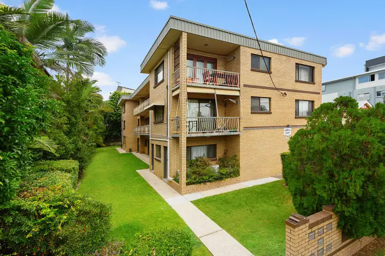 2/15 York Street, Nundah QLD 4012