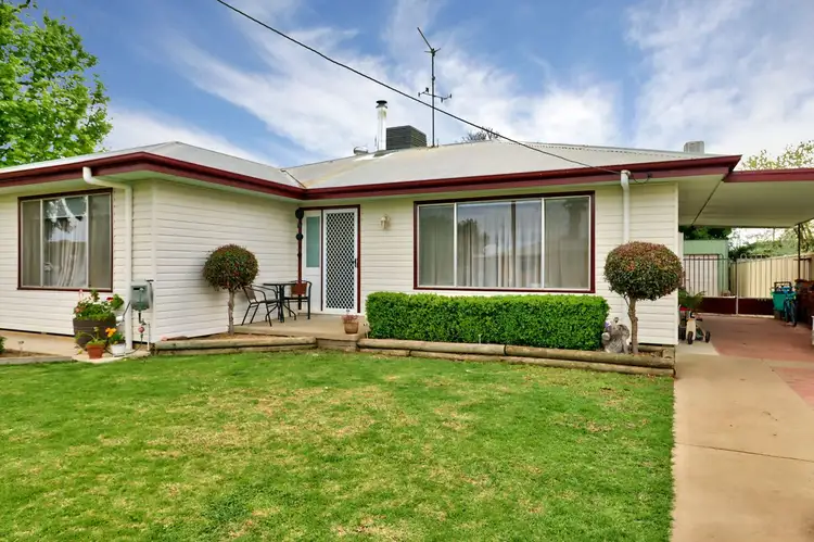 135 Dick Street, Deniliquin NSW 2710