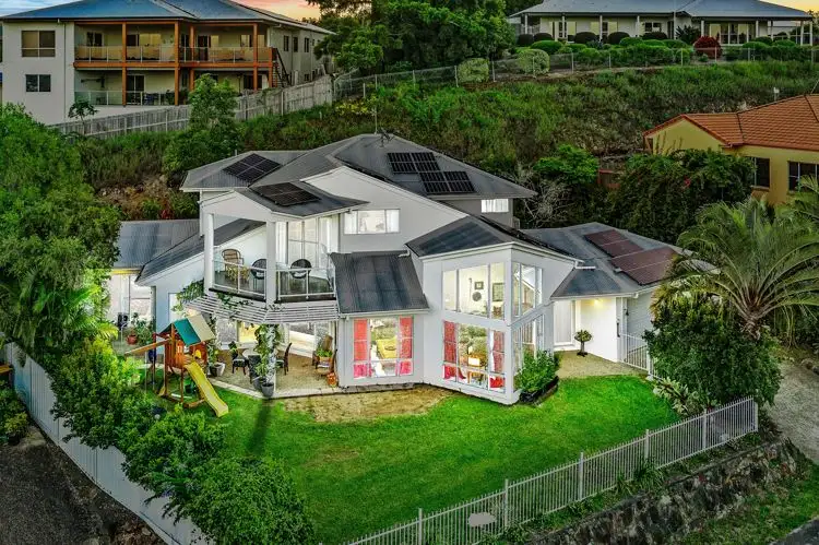 10 Pearl Parade, Nambour QLD 4560