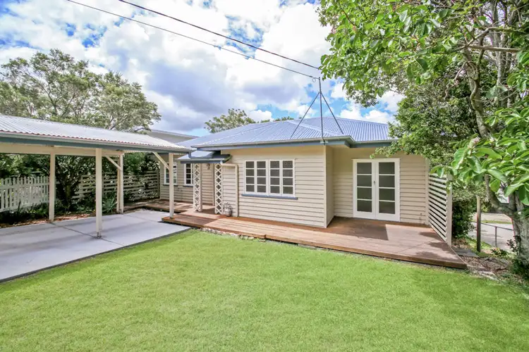 66 Hoskins Street, Sandgate QLD 4017