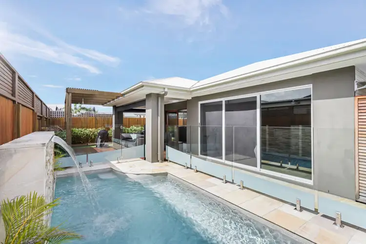 17 Amber Drive, Caloundra West QLD 4551