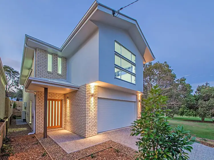 39 Curtis St, Manly QLD 4179