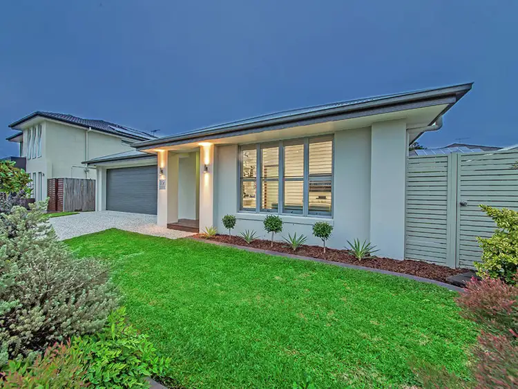 Second view of Homely house listing, 19 Foxwood Circuit, Wakerley QLD 4154