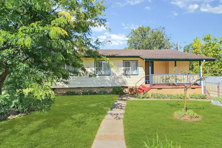 69 Pelham Street, Tenterfield NSW 2372