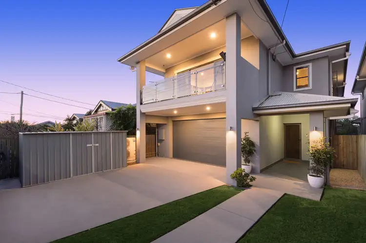 8 St Leonards Street, Coorparoo QLD 4151